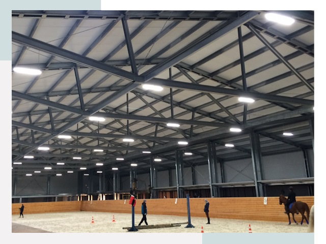 Строительство конных манежей от 626 руб в Мегион