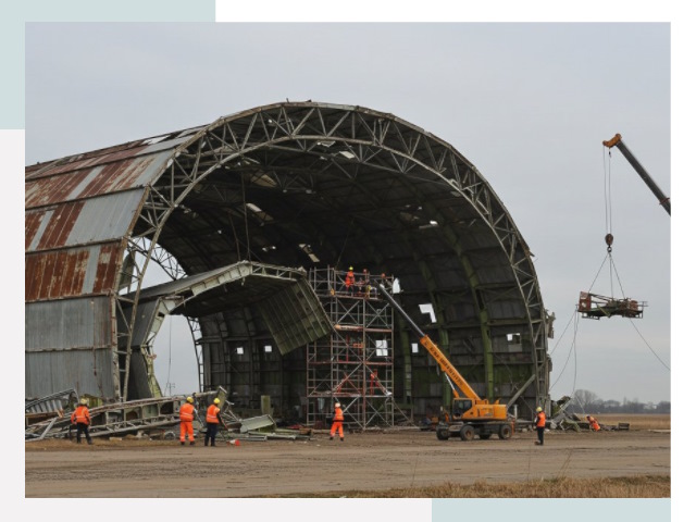 Демонтаж ангаров в Мегионе